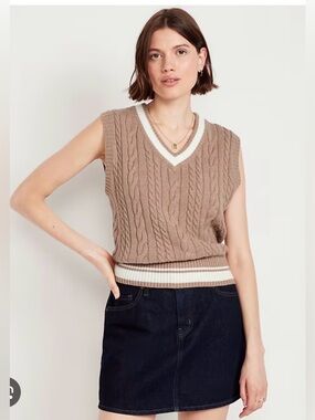 OLD NAVY Taupe Cable Knit V-Neck Sweater Vest with Cream Trim
